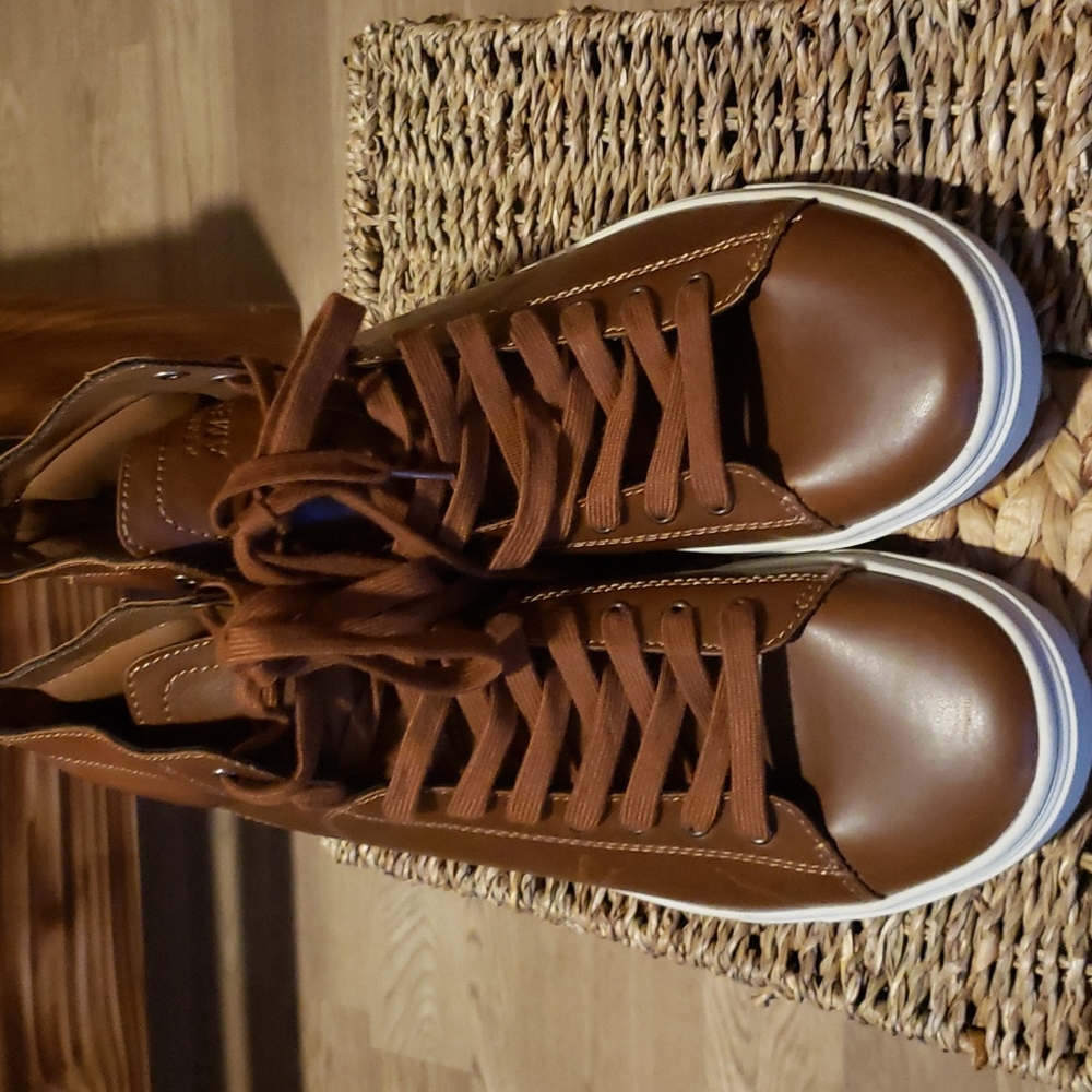 Mens size 11 Perry Ellis shoes camel brown